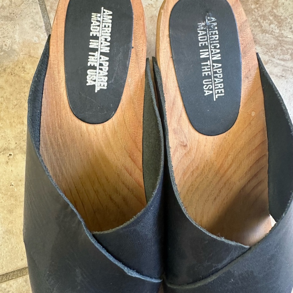Black Leather Women's Clogs - Picture 3 of 5